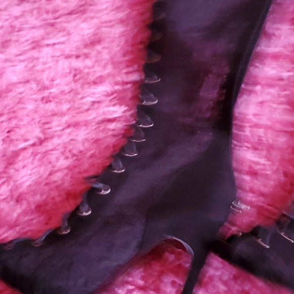 Over the knee lace boots with zipper - Picture 5 of 7